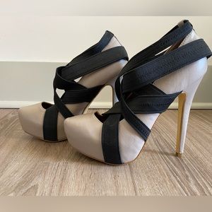 Colin Stuart heels with elastic detail - NWOT size 9